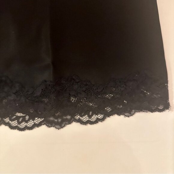 NEW Reformation Neera Satin Mini Skirt Lace Detail Black | size 2 - Picture 8 of 10